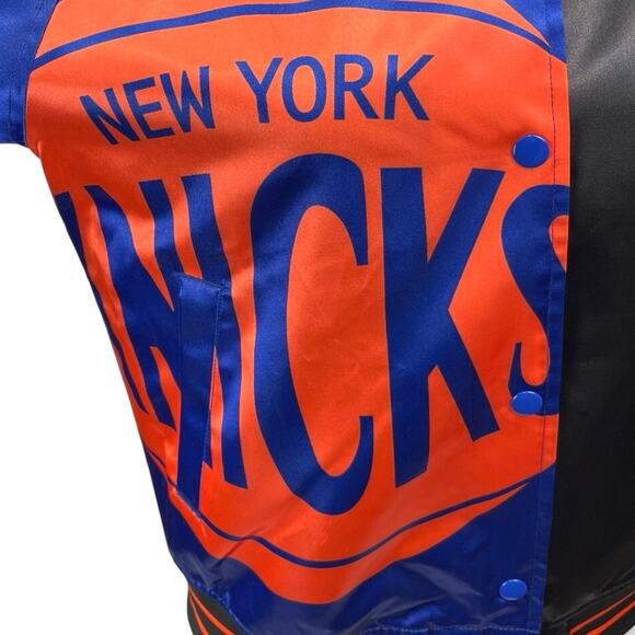 Mitchell & Ness NBA New York Knicks Basketball Logo Satin Button Bomber Jacket S - Picture 4 of 7
